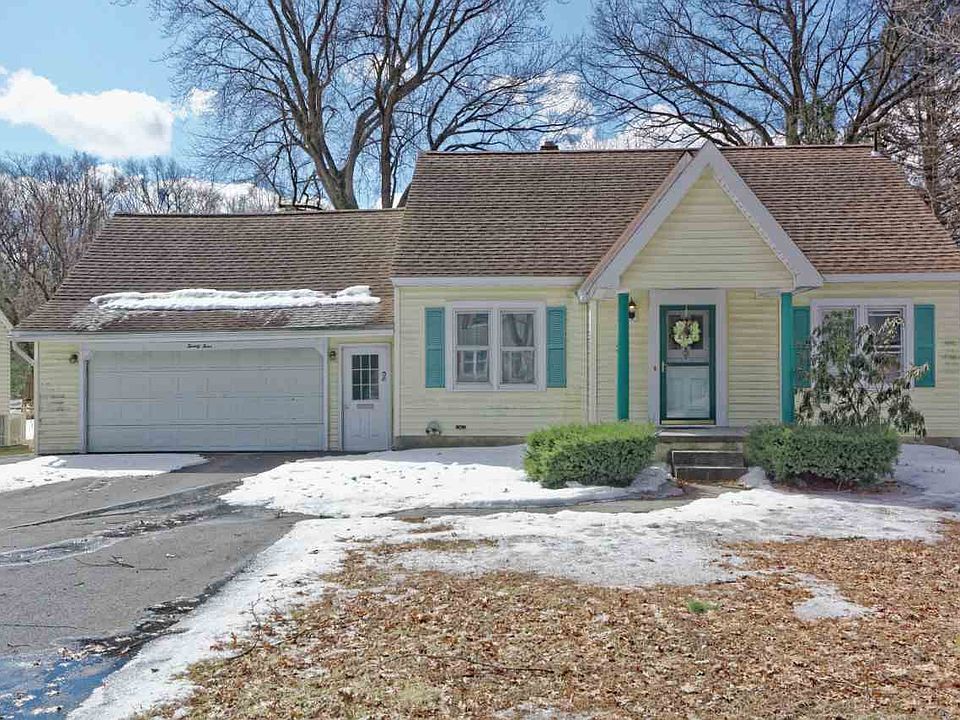 1st image of 24 Saratoga Dr
