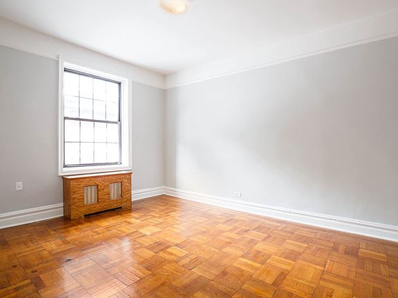 4th image of 15 Abingdon Sq APT 2