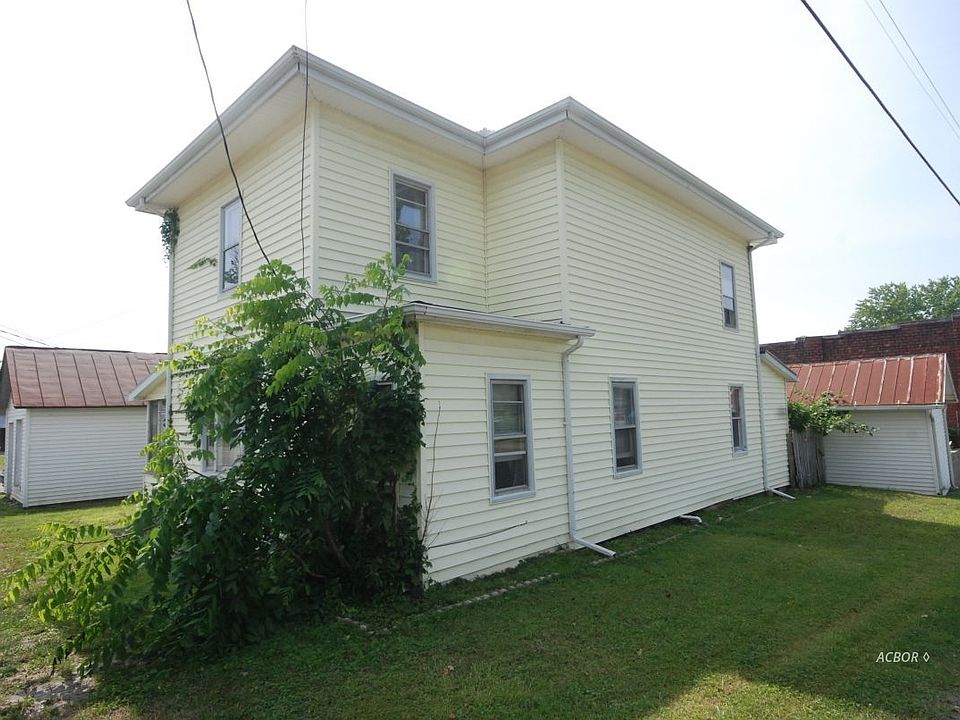2nd image of 5237 W Clinton St