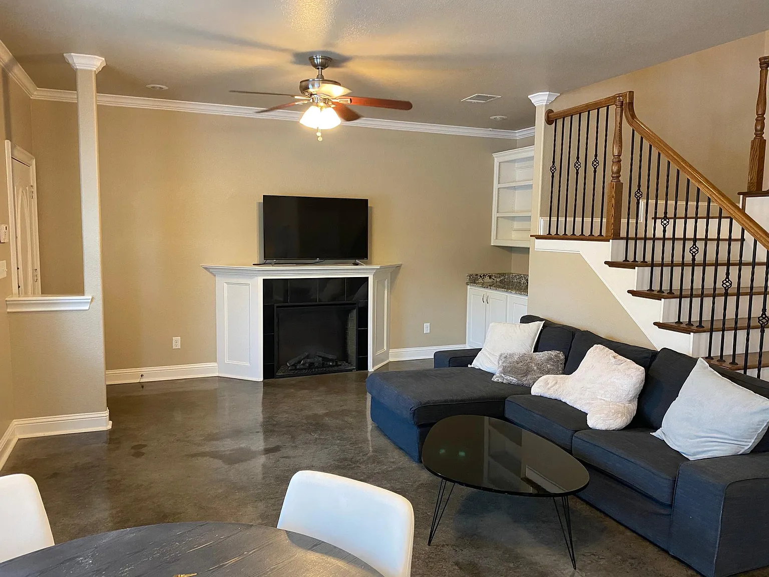 2737 Lubbock Ave — Photo 2