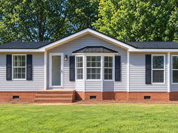 201 Pear Tree Ln