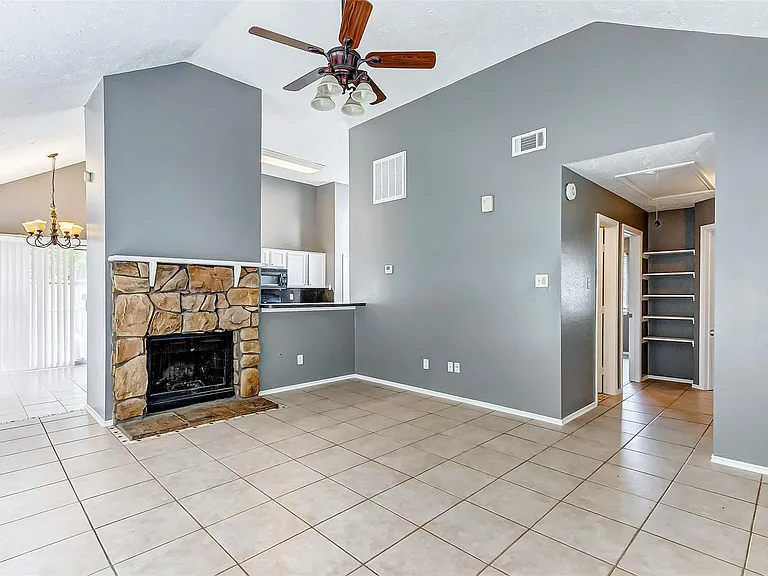 8410 Fawn Wind Ct — Photo 9