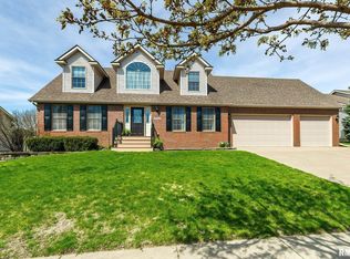 4922 Eagle Ct, Davenport, IA