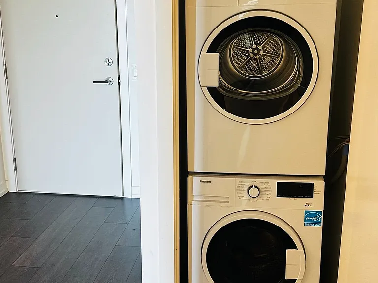 2020 S Bathurst St #1101 — Photo 15