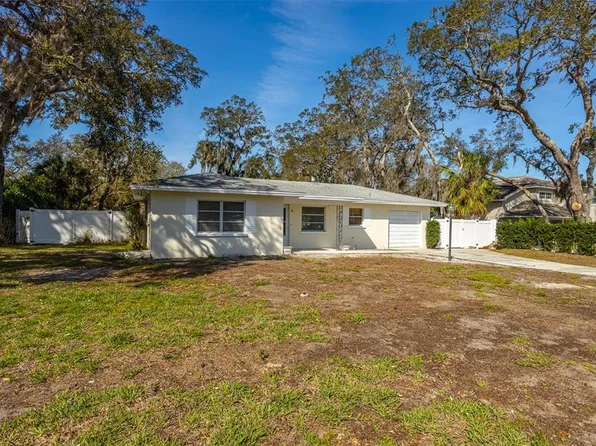 2050 Nigels Dr, Dunedin, FL 34698