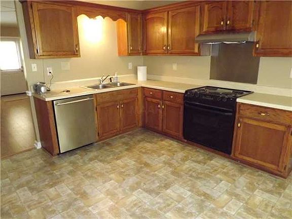 3rd image of 308 Kathleen Dr