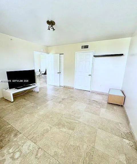 8888 Collins Ave #314 — Photo 5