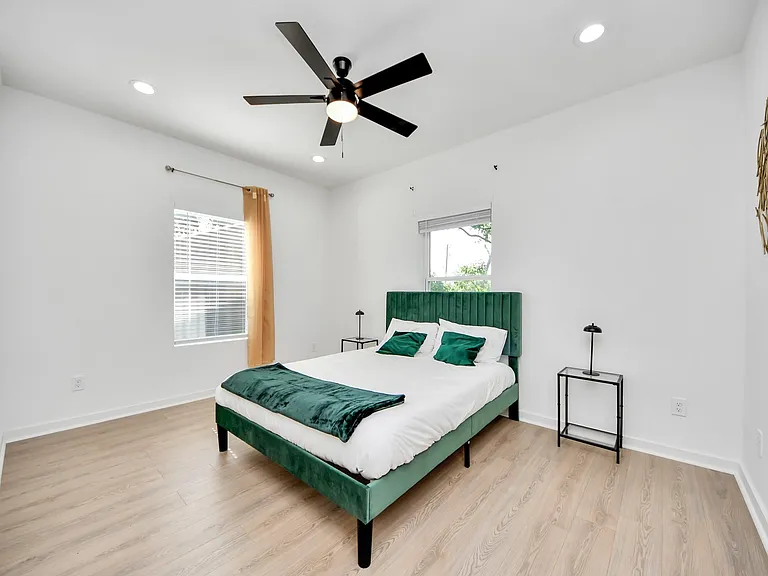 9732 Tuffly St #B — Photo 29