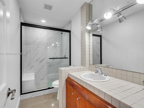 5th image of 3685 W 9th Ave