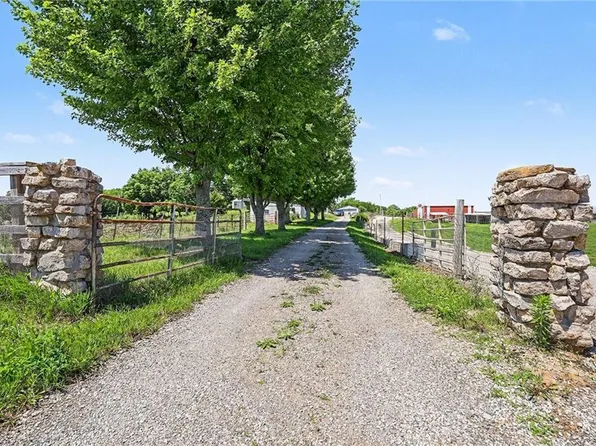 9220 NW N Hwy, Kansas City, MO 64153