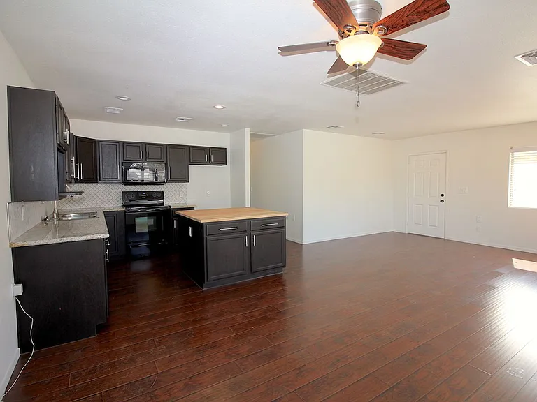 102 Copper St — Photo 39