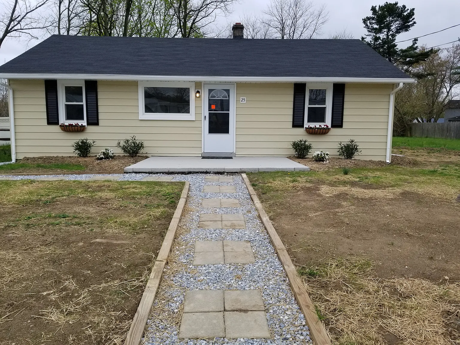 25 Old Salem Rd photo 1