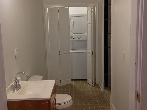 3rd image of 1025 Church St #B