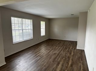128 Royal Ln, Commerce, TX 75428