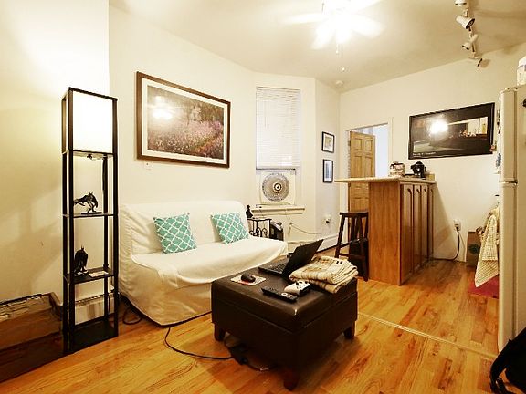 3rd image of 647 Franklin Ave APT 2LR