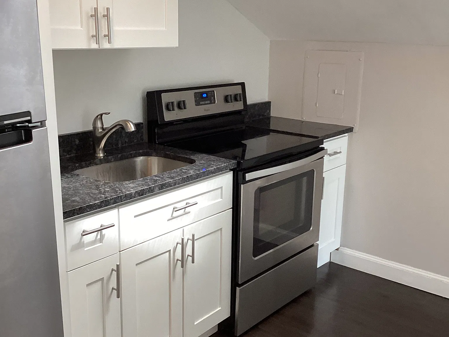 1 bed, 1.0 bath, $1,950 — Photo 3