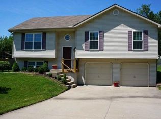 410 NE 87th Ter, Kansas City, MO 64155