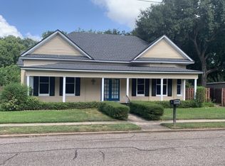 509 Strickland Ave, Eagle Lake, TX 77434