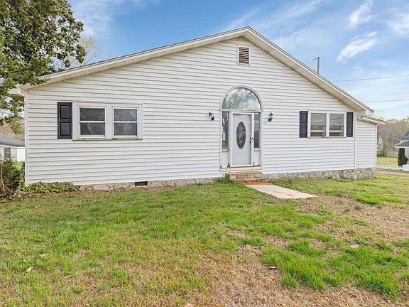 2nd image of 171 J St