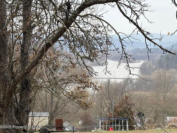 2nd image of 2 Tower Rd