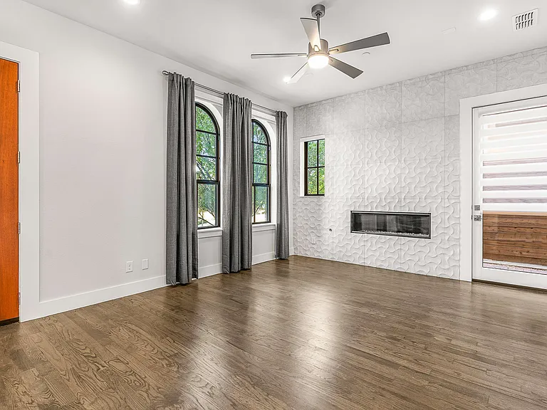 2800 Lakeside Pkwy #102 — Photo 46