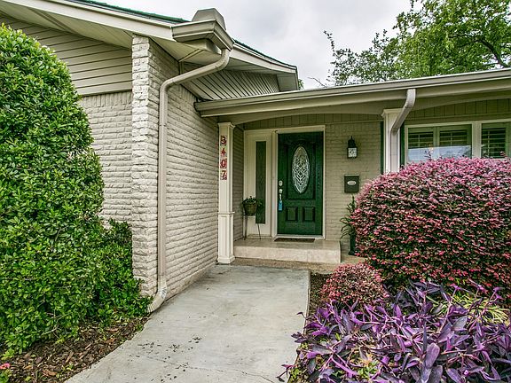 3rd image of 3407 Dartmoor Dr