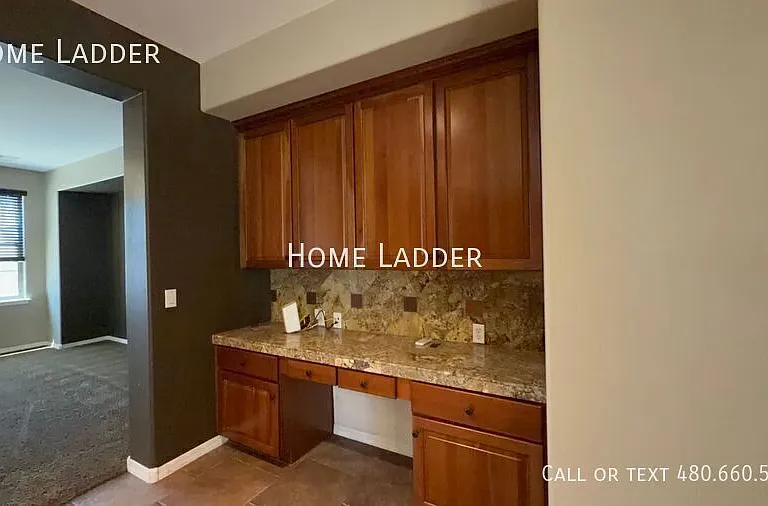 20593 W Hamilton St — Photo 6