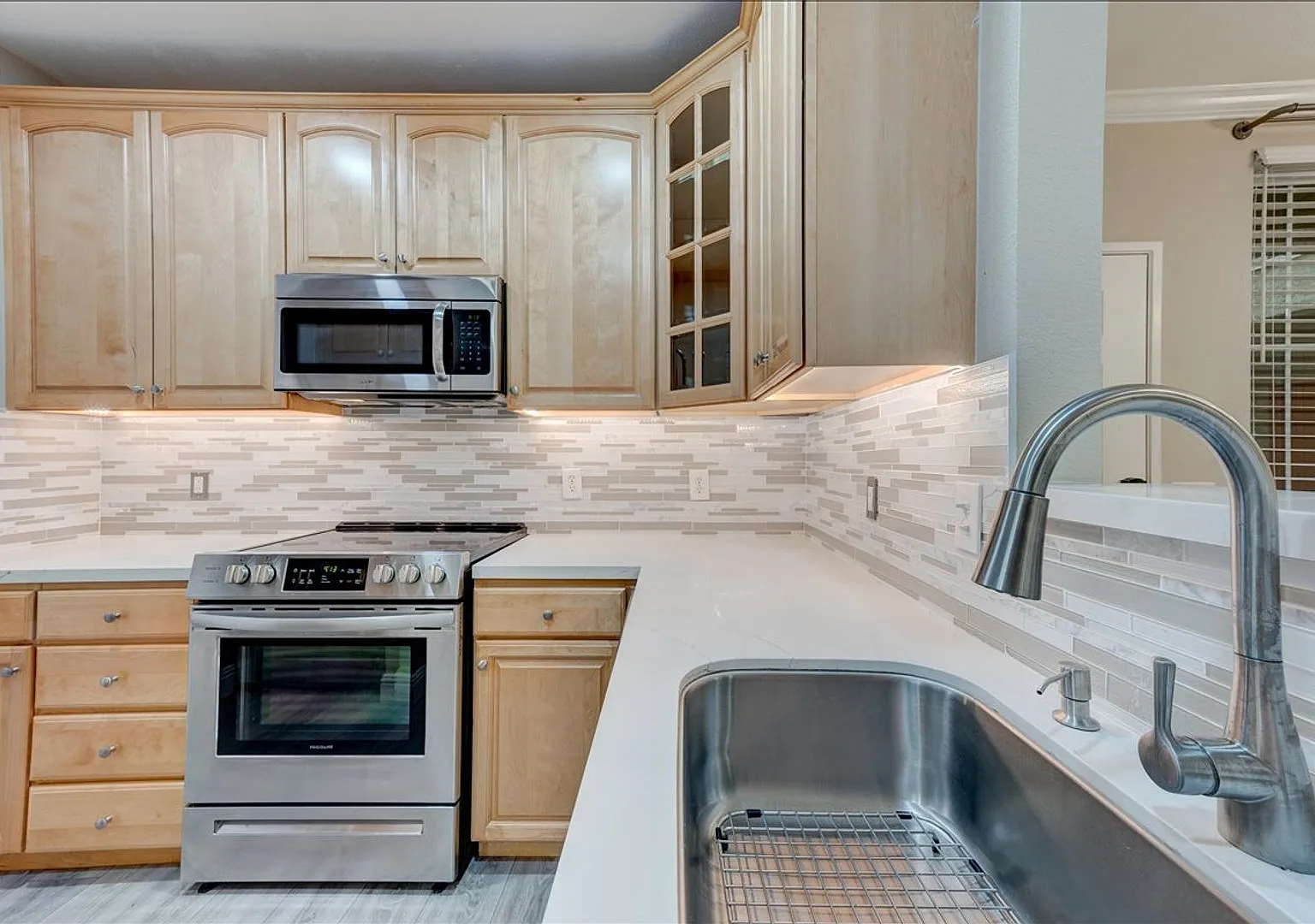 3850 Elijah Ct, Unit 914 — Photo 2