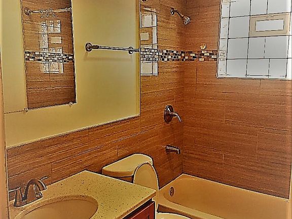 3rd image of 1646 Downs Dr APT 1