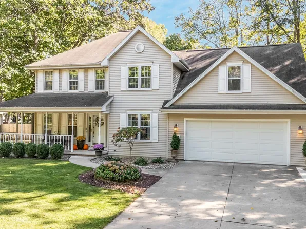1564 Villa Park Dr, Oshkosh, WI 54904
