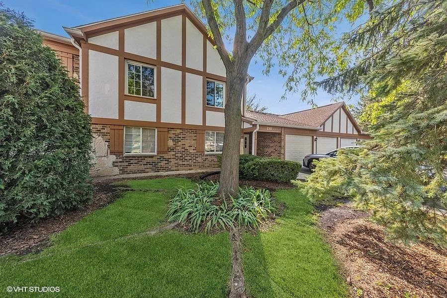 2 bed, $2,500 — Photo 1