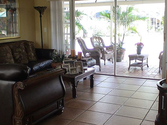 3rd image of 9299 SW 166th Ter