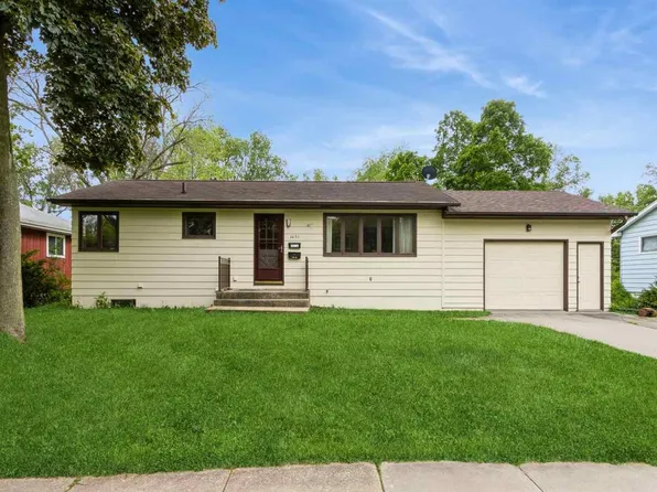2601 Friendship St, Iowa City, IA 52245