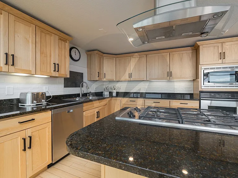 417 E Kiowa St #1203 — Photo 11