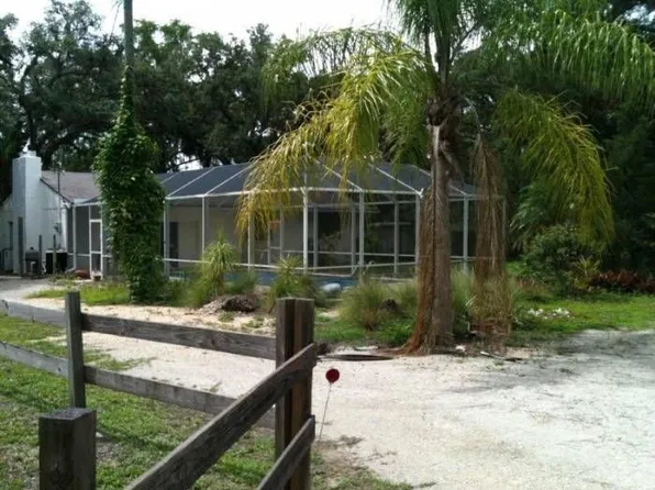 18180 Elmwood Dr, Alva, FL 33920