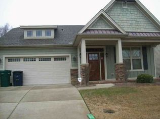 121 Belle Oaks Dr, Simpsonville, SC 29680