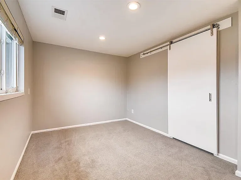 1 bed, 810 sqft, $1,400 — Photo 3