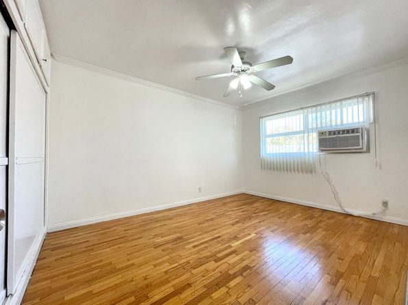 1206 N Hayworth Ave APT 14