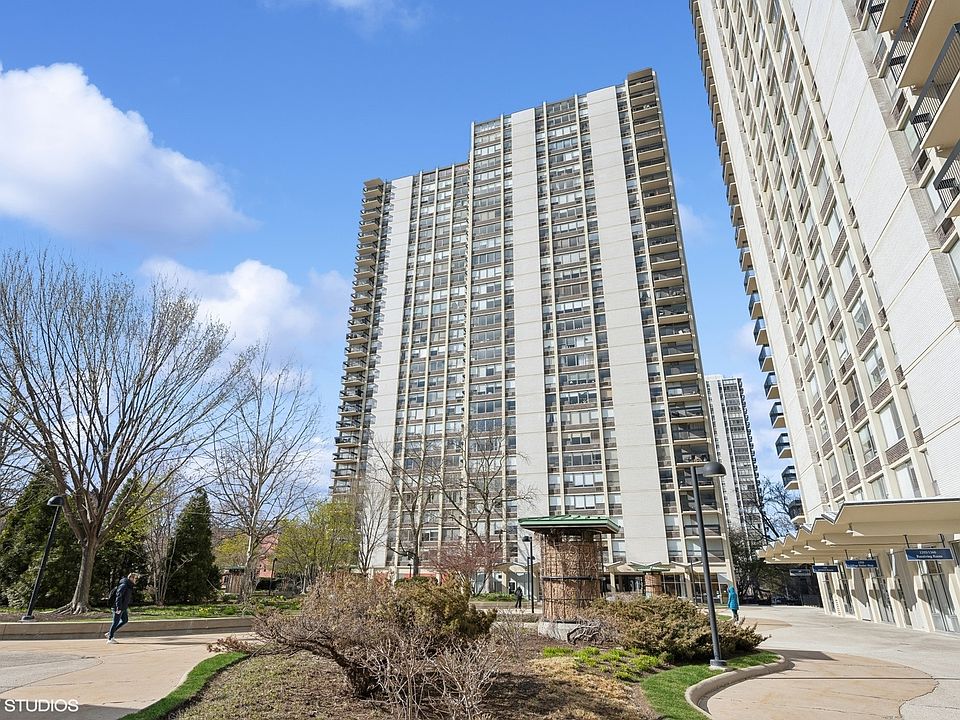 1st image of 1360 N Sandburg Ter APT 1701
