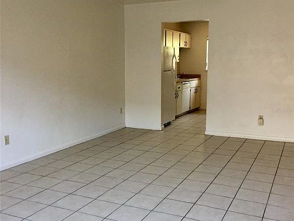 4th image of 3234 SW 25th Dr
