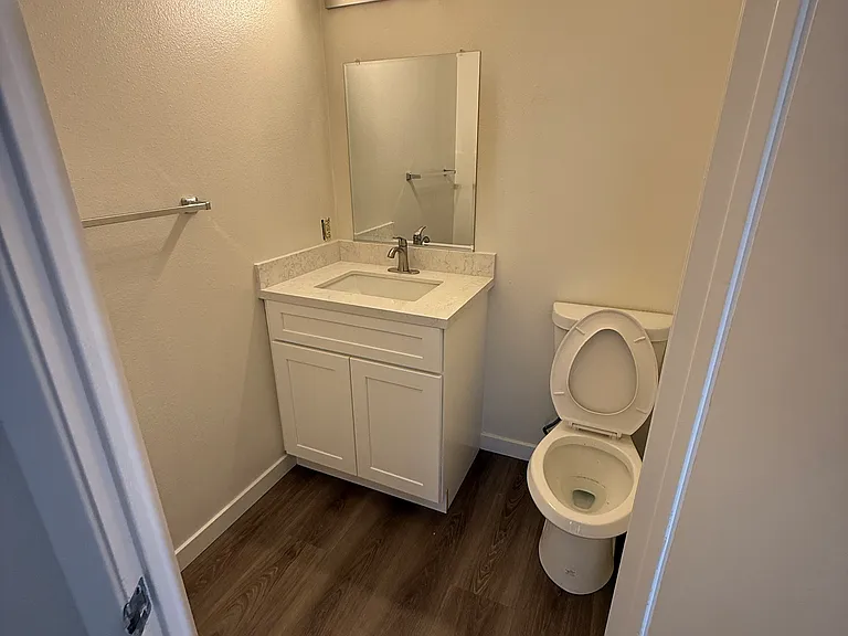 401 W Dryden St #10 — Photo 5