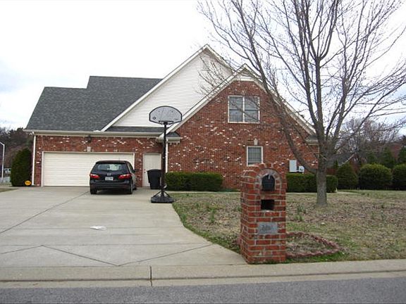 3rd image of 2218 Northwoods Dr