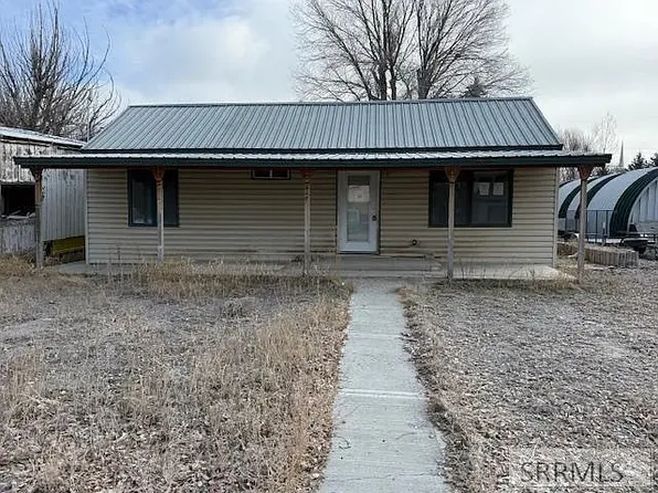 667 Decoria Ave, Arco, ID 83213