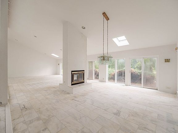 2nd image of 25636 N Stoney Kirk Ct