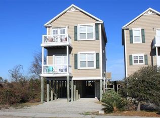 399 N New River Dr, Surf City, NC 28445