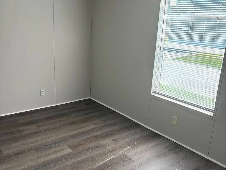 300 Pearl St #30 — Photo 2