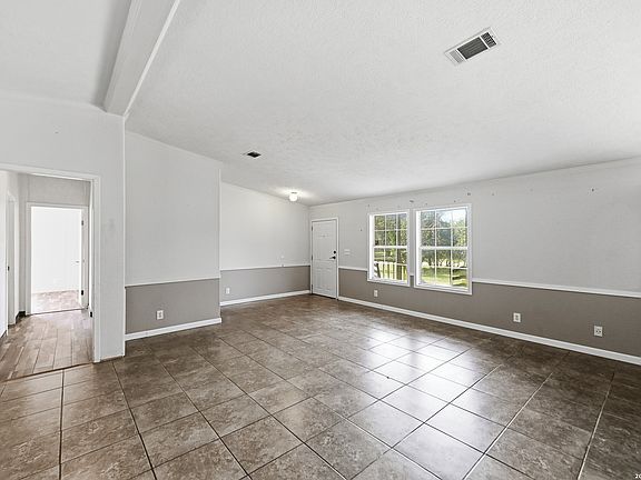 5th image of 357 DALLAS ST