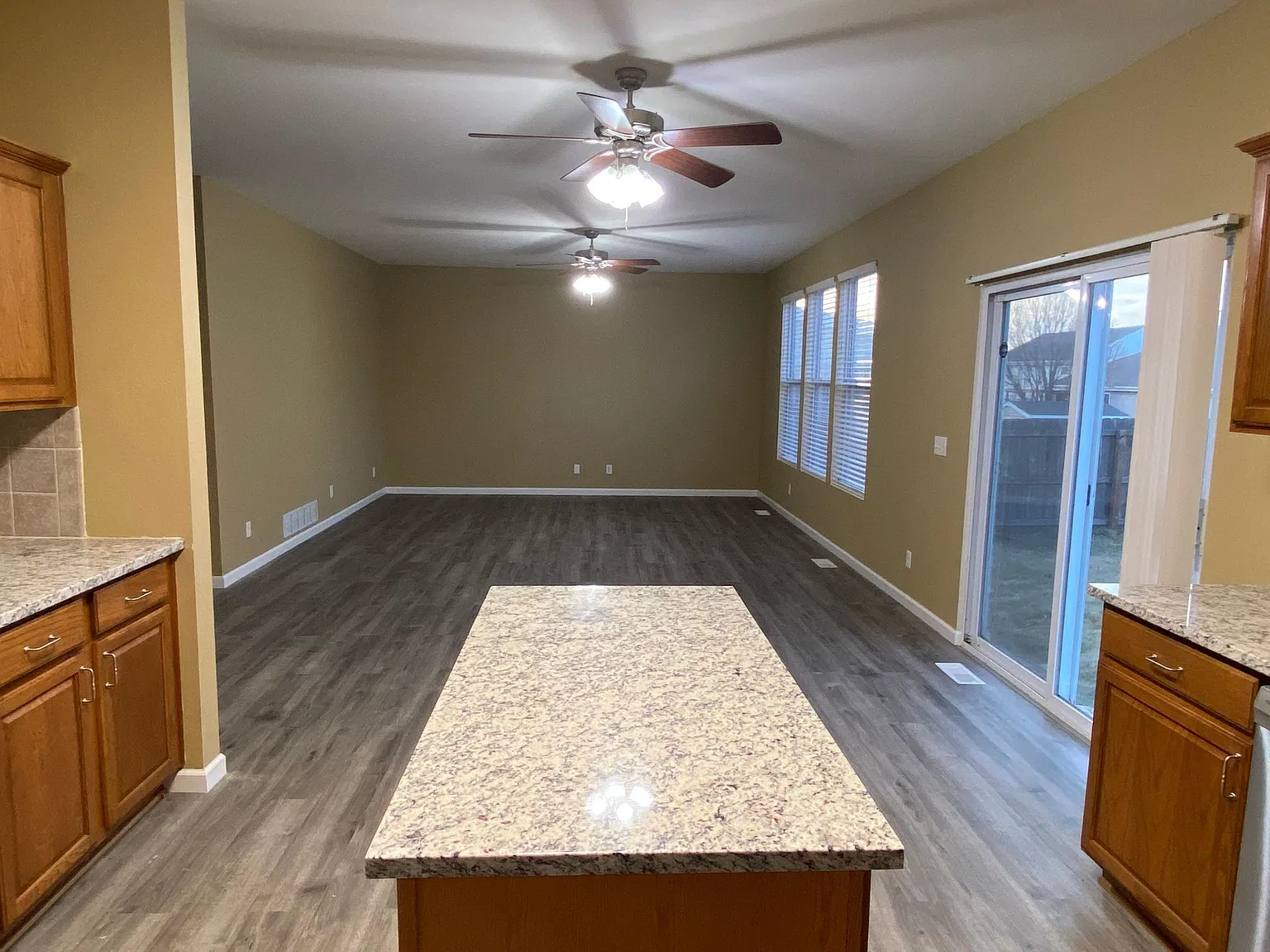 4 bed, 3428 sqft, $2,800 — Photo 3