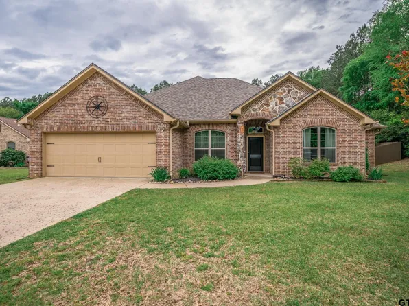 300 Bois D Arc St, Hallsville, TX 75650