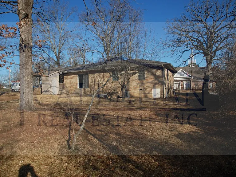 401 Country Club Rd — Photo 16